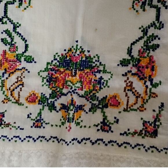 ✨ Retro 🌲 Christmas Cross Stitch Doilies – Handmade Vintage Flour Sack Linens - Picture 8 of 15